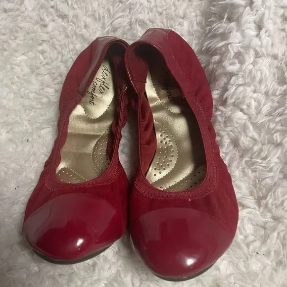 Dexflex Comfort Fabric & synthetic red patent slip on flats round toe SZ7.5 - Picture 2 of 9